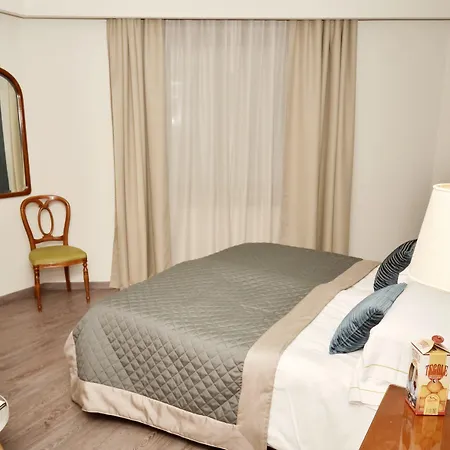 Diana Jardin Et 3* بولّييْن