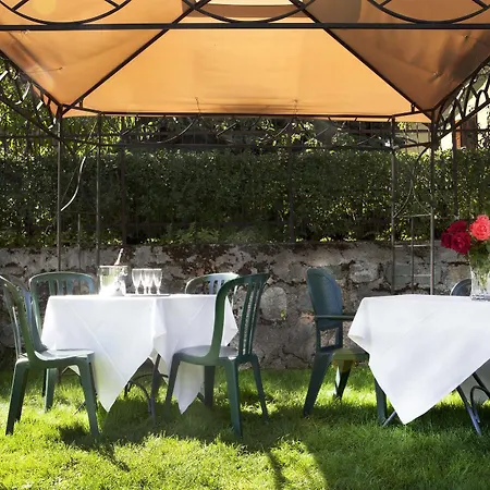 Diana Jardin Et 3* بولّييْن